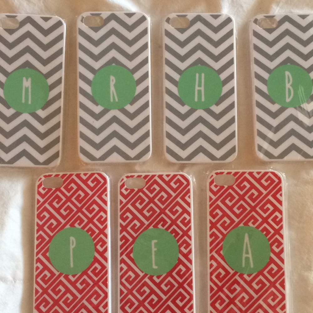 IPhone 5/S Initial Cases - Picture 6 of 6